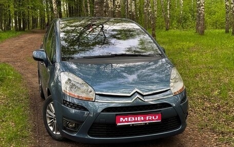 Citroen C4 Picasso II рестайлинг, 2010 год, 749 000 рублей, 1 фотография