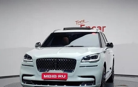 Lincoln Aviator II, 2021 год, 4 853 000 рублей, 2 фотография