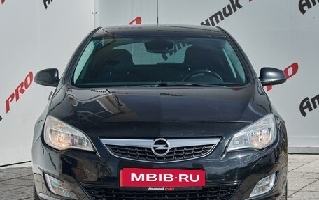 Opel Astra J, 2011 год, 820 000 рублей, 2 фотография