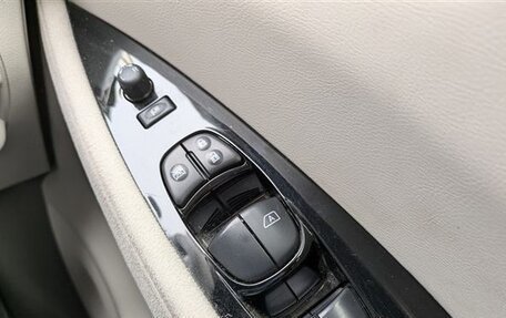 Nissan Leaf I, 2016 год, 840 000 рублей, 28 фотография