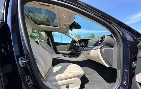Mercedes-Benz E-Класс, 2021 год, 5 200 000 рублей, 19 фотография