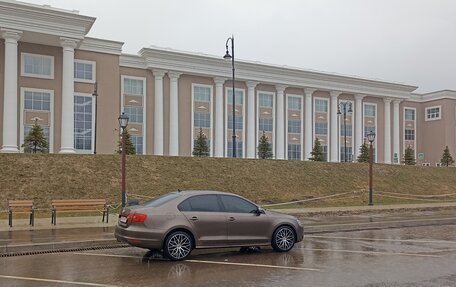 Volkswagen Jetta VI, 2011 год, 1 200 000 рублей, 4 фотография