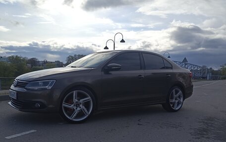 Volkswagen Jetta VI, 2011 год, 1 200 000 рублей, 29 фотография