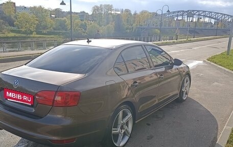 Volkswagen Jetta VI, 2011 год, 1 200 000 рублей, 23 фотография