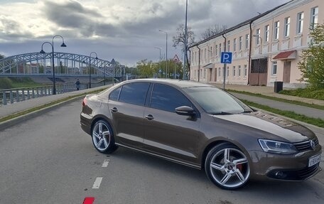 Volkswagen Jetta VI, 2011 год, 1 200 000 рублей, 27 фотография