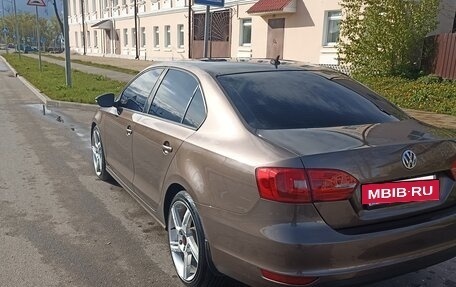 Volkswagen Jetta VI, 2011 год, 1 200 000 рублей, 32 фотография