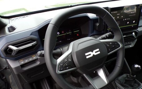 Dacia Duster, 2025 год, 3 436 589 рублей, 10 фотография