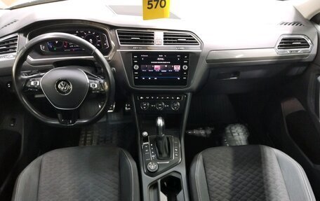 Volkswagen Tiguan II, 2019 год, 2 680 000 рублей, 7 фотография