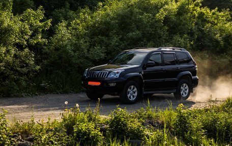 Toyota Land Cruiser Prado 120 рестайлинг, 2004 год, 1 680 000 рублей, 12 фотография