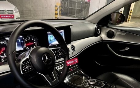 Mercedes-Benz E-Класс, 2019 год, 2 350 000 рублей, 13 фотография