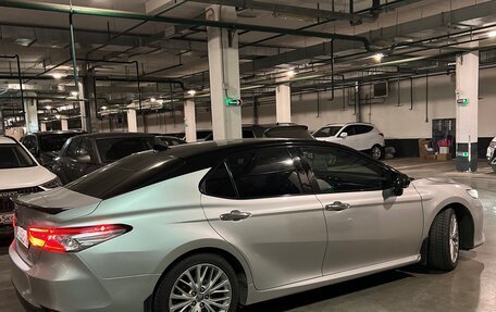 Toyota Camry, 2018 год, 3 129 000 рублей, 4 фотография