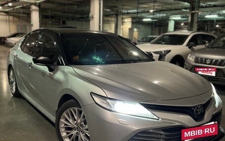 Toyota Camry, 2018 год, 3 129 000 рублей, 3 фотография