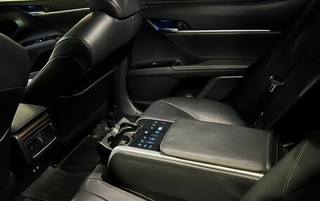 Toyota Camry, 2018 год, 3 129 000 рублей, 12 фотография