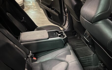 Toyota Camry, 2018 год, 3 129 000 рублей, 14 фотография