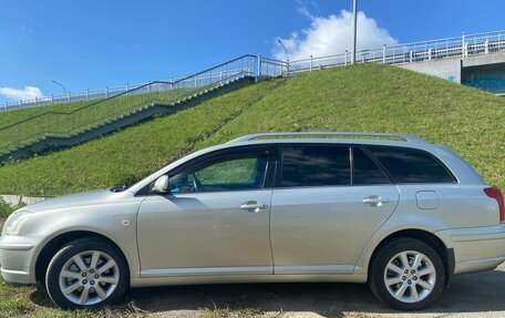 Toyota Avensis III рестайлинг, 2005 год, 900 000 рублей, 6 фотография