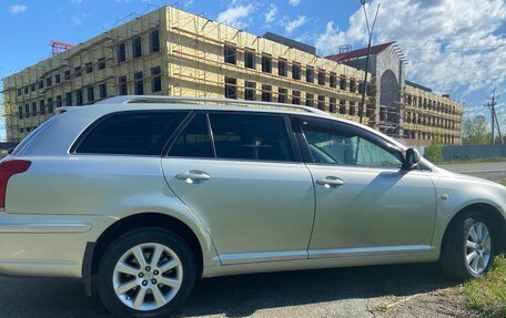 Toyota Avensis III рестайлинг, 2005 год, 900 000 рублей, 3 фотография
