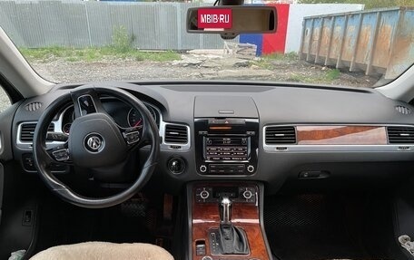 Volkswagen Touareg III, 2011 год, 1 700 000 рублей, 4 фотография