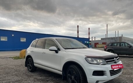 Volkswagen Touareg III, 2011 год, 1 700 000 рублей, 2 фотография