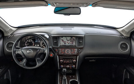 Nissan Pathfinder, 2015 год, 1 950 000 рублей, 14 фотография