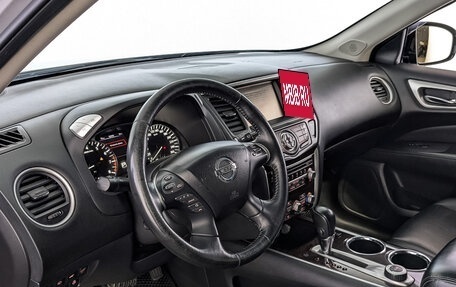 Nissan Pathfinder, 2015 год, 1 950 000 рублей, 15 фотография
