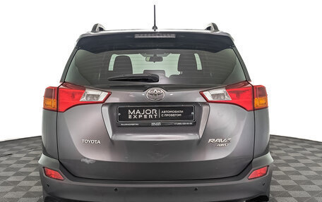 Toyota RAV4, 2015 год, 1 795 000 рублей, 6 фотография