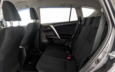 Toyota RAV4, 2015 год, 1 795 000 рублей, 18 фотография
