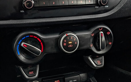 KIA Rio IV, 2019 год, 955 000 рублей, 20 фотография