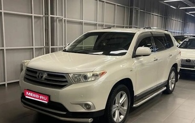 Toyota Highlander III, 2013 год, 2 397 000 рублей, 1 фотография