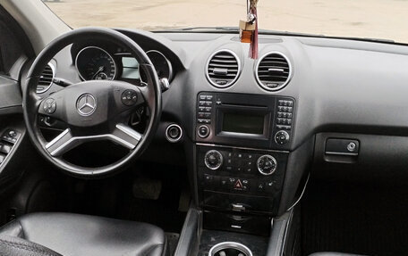 Mercedes-Benz M-Класс, 2010 год, 2 300 000 рублей, 14 фотография