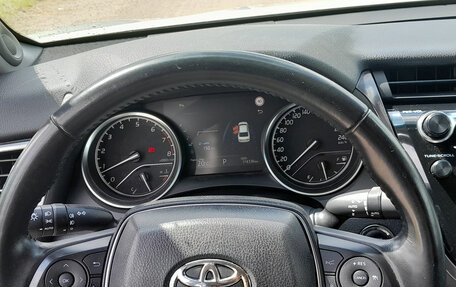 Toyota Camry, 2018 год, 2 850 000 рублей, 11 фотография