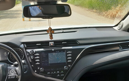 Toyota Camry, 2018 год, 2 850 000 рублей, 9 фотография