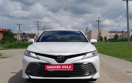 Toyota Camry, 2018 год, 2 850 000 рублей, 17 фотография