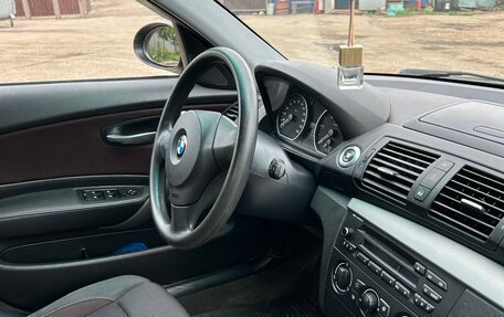 BMW 1 серия, 2008 год, 860 000 рублей, 12 фотография