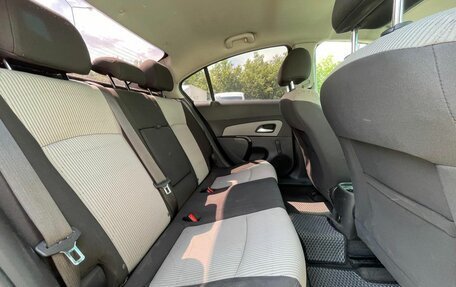 Chevrolet Cruze II, 2011 год, 608 000 рублей, 15 фотография