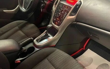 Opel Astra J, 2011 год, 697 000 рублей, 10 фотография