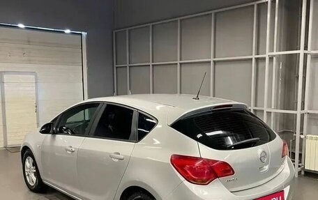 Opel Astra J, 2011 год, 697 000 рублей, 5 фотография