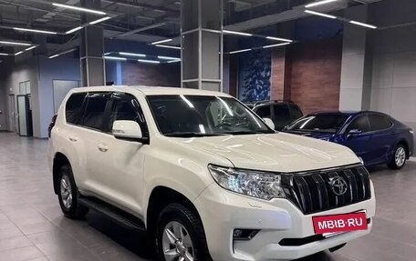 Toyota Land Cruiser Prado 150 рестайлинг 2, 2021 год, 5 497 000 рублей, 2 фотография