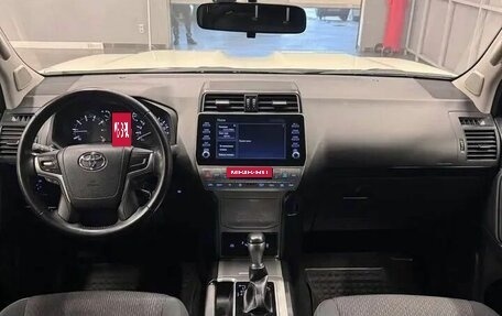 Toyota Land Cruiser Prado 150 рестайлинг 2, 2021 год, 5 497 000 рублей, 8 фотография
