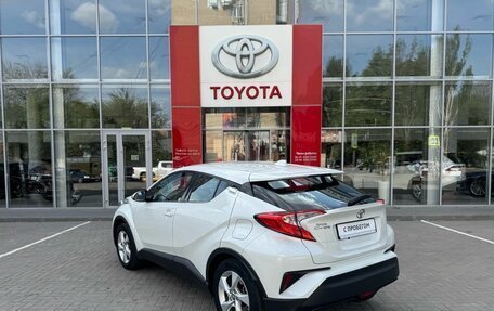 Toyota C-HR I рестайлинг, 2018 год, 2 500 000 рублей, 9 фотография