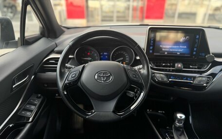 Toyota C-HR I рестайлинг, 2018 год, 2 500 000 рублей, 14 фотография