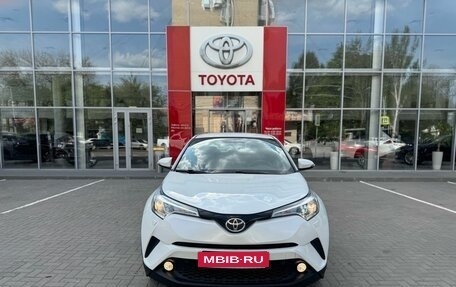 Toyota C-HR I рестайлинг, 2018 год, 2 500 000 рублей, 2 фотография