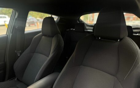 Toyota C-HR I рестайлинг, 2018 год, 2 500 000 рублей, 21 фотография