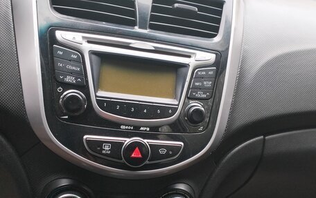 Hyundai Solaris II рестайлинг, 2014 год, 1 130 000 рублей, 3 фотография