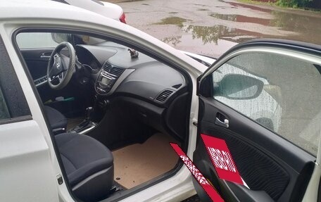 Hyundai Solaris II рестайлинг, 2014 год, 1 130 000 рублей, 2 фотография