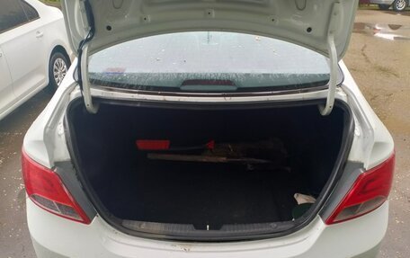 Hyundai Solaris II рестайлинг, 2014 год, 1 130 000 рублей, 24 фотография