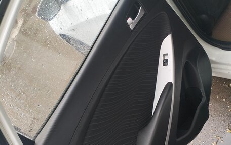 Hyundai Solaris II рестайлинг, 2014 год, 1 130 000 рублей, 15 фотография