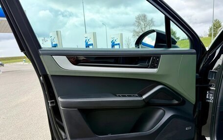 Porsche Cayenne III, 2024 год, 15 200 000 рублей, 14 фотография