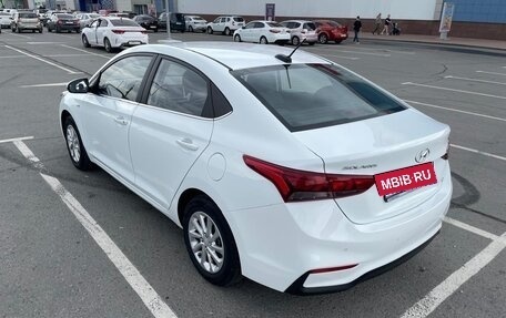 Hyundai Solaris II рестайлинг, 2019 год, 1 555 555 рублей, 4 фотография
