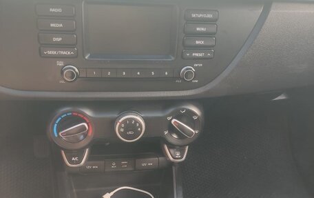 KIA Rio IV, 2018 год, 950 000 рублей, 11 фотография