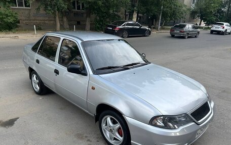 Daewoo Nexia I рестайлинг, 2010 год, 300 000 рублей, 2 фотография